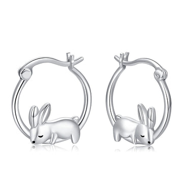 Pendientes de aro con forma de conejo bañados en plata