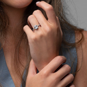 How to Choose the Perfect Gift for Her
